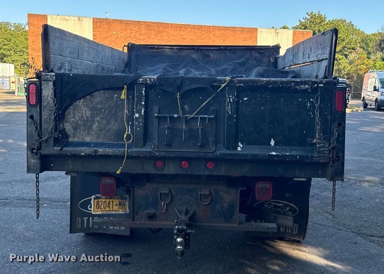 image for item EV4116 2016 Ford F550 Crew Cab dump truck