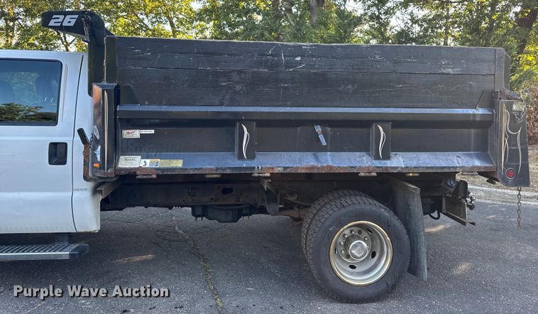 image for item EV4116 2016 Ford F550 Crew Cab dump truck