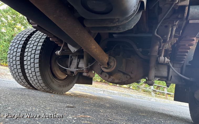 image for item EV4116 2016 Ford F550 Crew Cab dump truck