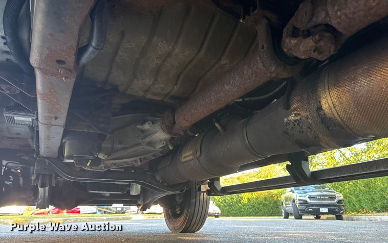 image for item EV4116 2016 Ford F550 Crew Cab dump truck