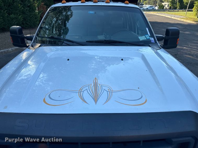 image for item EV4116 2016 Ford F550 Crew Cab dump truck