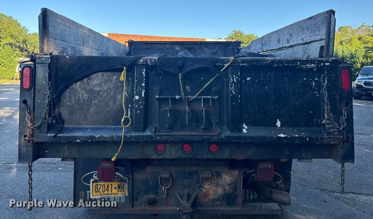 image for item EV4116 2016 Ford F550 Crew Cab dump truck