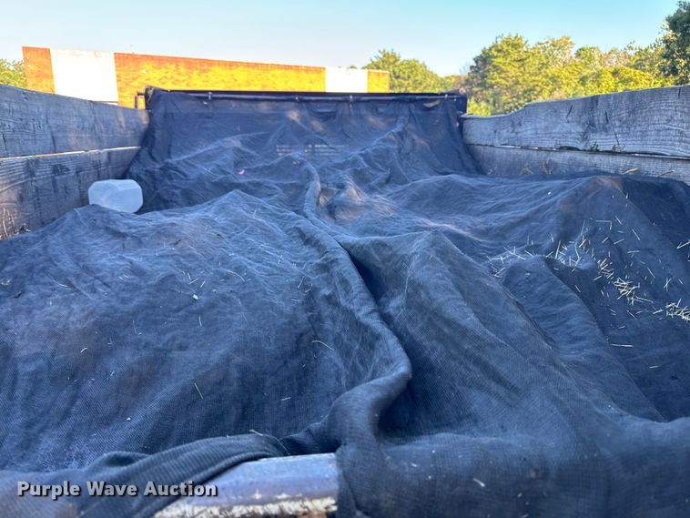 image for item EV4116 2016 Ford F550 Crew Cab dump truck