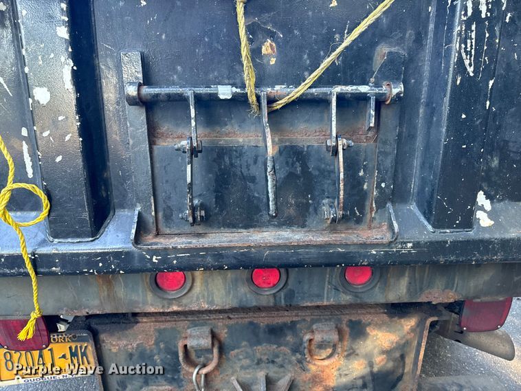 image for item EV4116 2016 Ford F550 Crew Cab dump truck