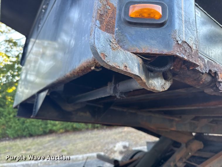 image for item EV4116 2016 Ford F550 Crew Cab dump truck