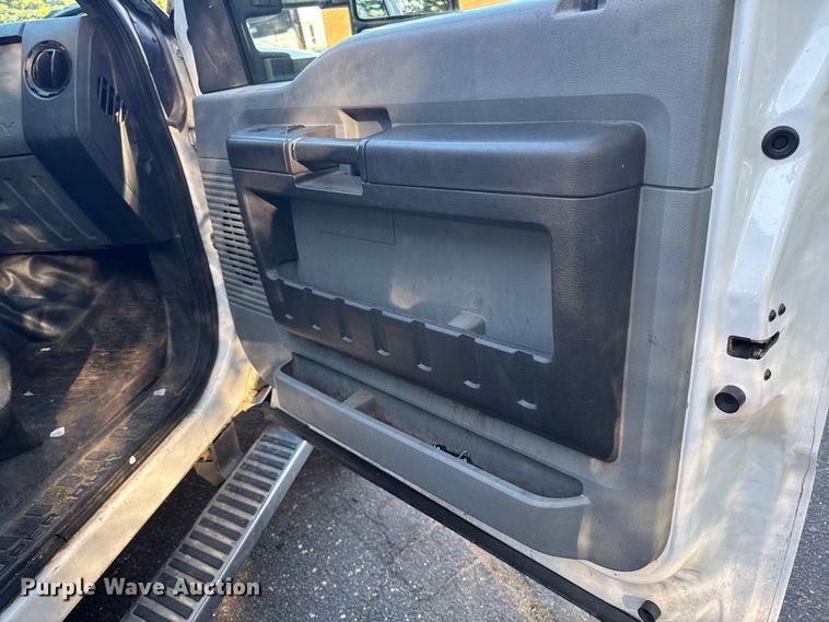 image for item EV4116 2016 Ford F550 Crew Cab dump truck