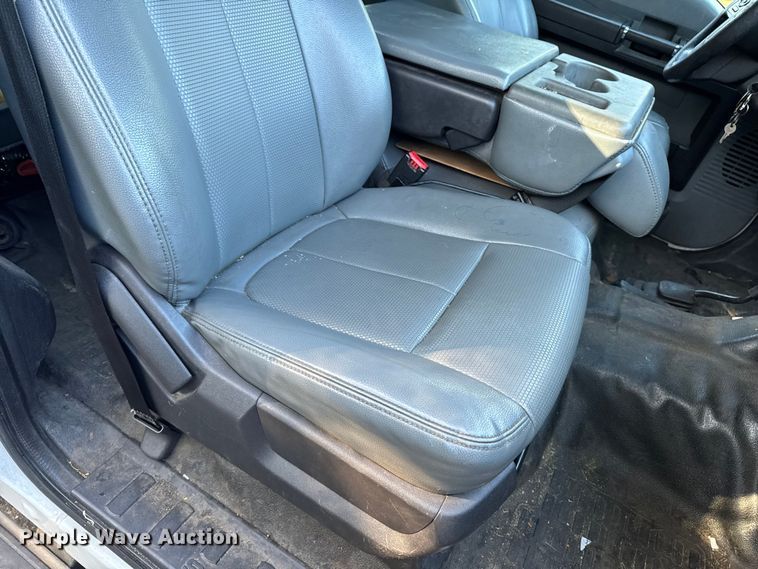 image for item EV4116 2016 Ford F550 Crew Cab dump truck