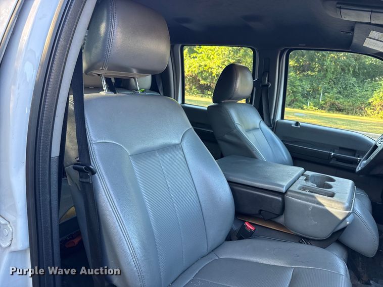 image for item EV4116 2016 Ford F550 Crew Cab dump truck