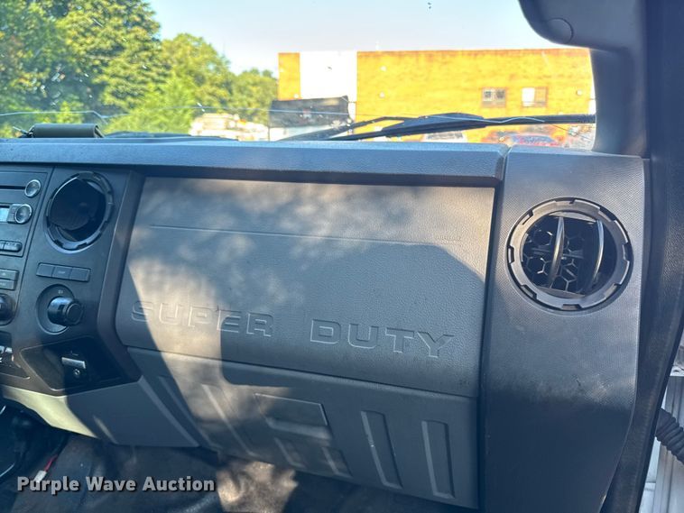 image for item EV4116 2016 Ford F550 Crew Cab dump truck