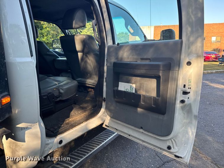 image for item EV4116 2016 Ford F550 Crew Cab dump truck