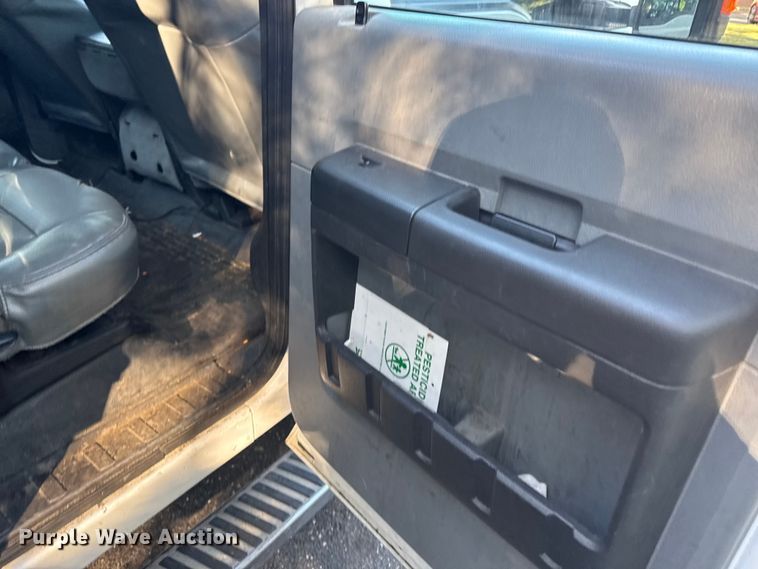 image for item EV4116 2016 Ford F550 Crew Cab dump truck