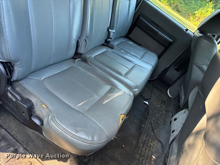 image for item EV4116 2016 Ford F550 Crew Cab dump truck