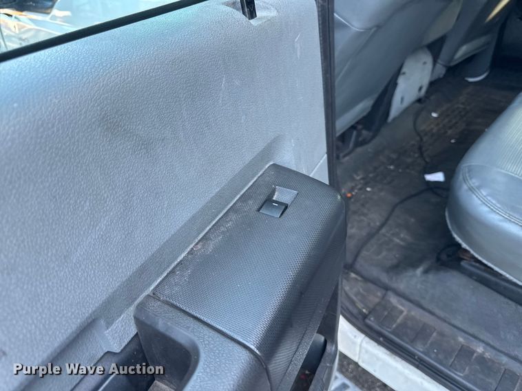 image for item EV4116 2016 Ford F550 Crew Cab dump truck