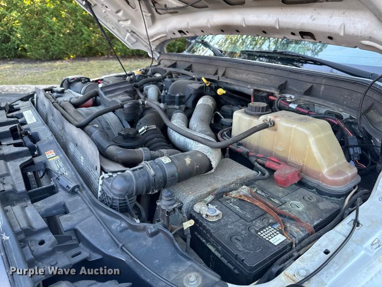 image for item EV4116 2016 Ford F550 Crew Cab dump truck