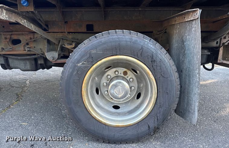 image for item EV4116 2016 Ford F550 Crew Cab dump truck