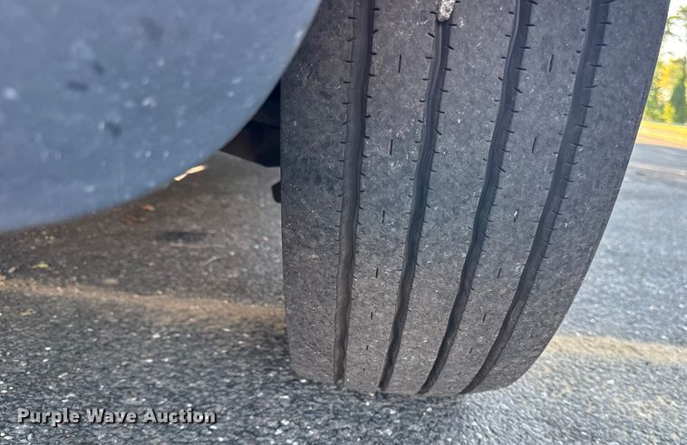 image for item EV4116 2016 Ford F550 Crew Cab dump truck