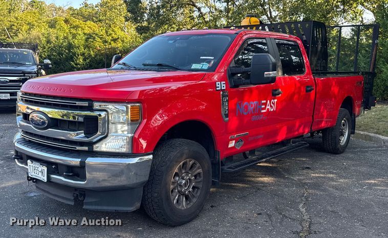 image for item EV4117 2022 Ford F350 Super Duty Crew Cab pickup truck