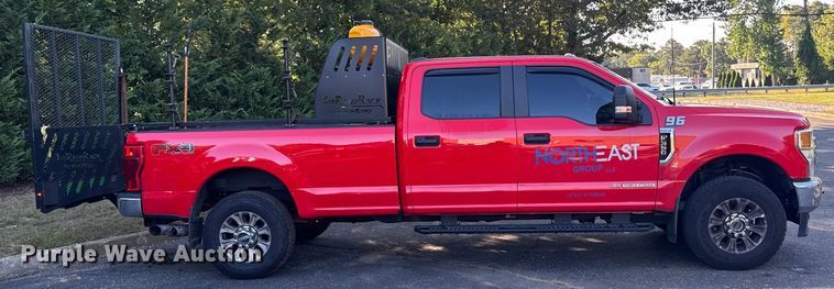 image for item EV4117 2022 Ford F350 Super Duty Crew Cab pickup truck