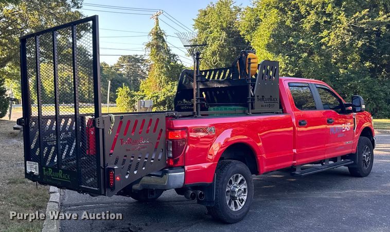 image for item EV4117 2022 Ford F350 Super Duty Crew Cab pickup truck