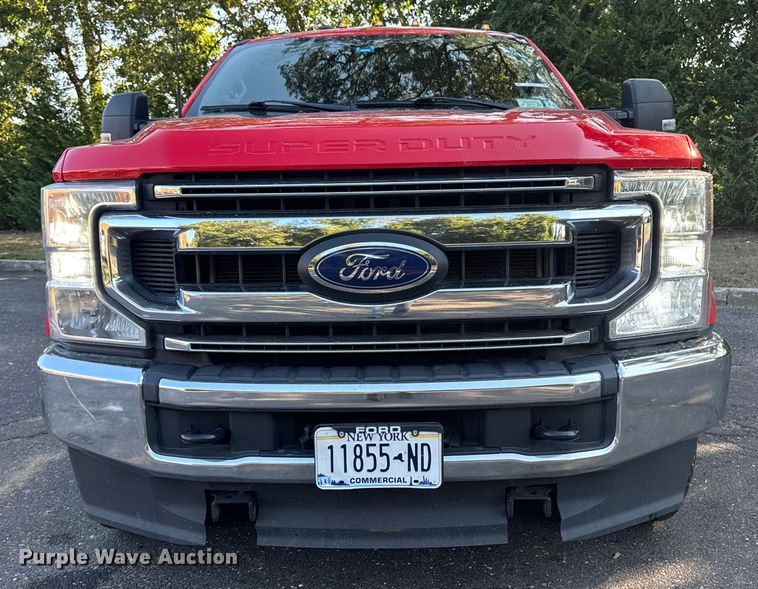 image for item EV4117 2022 Ford F350 Super Duty Crew Cab pickup truck