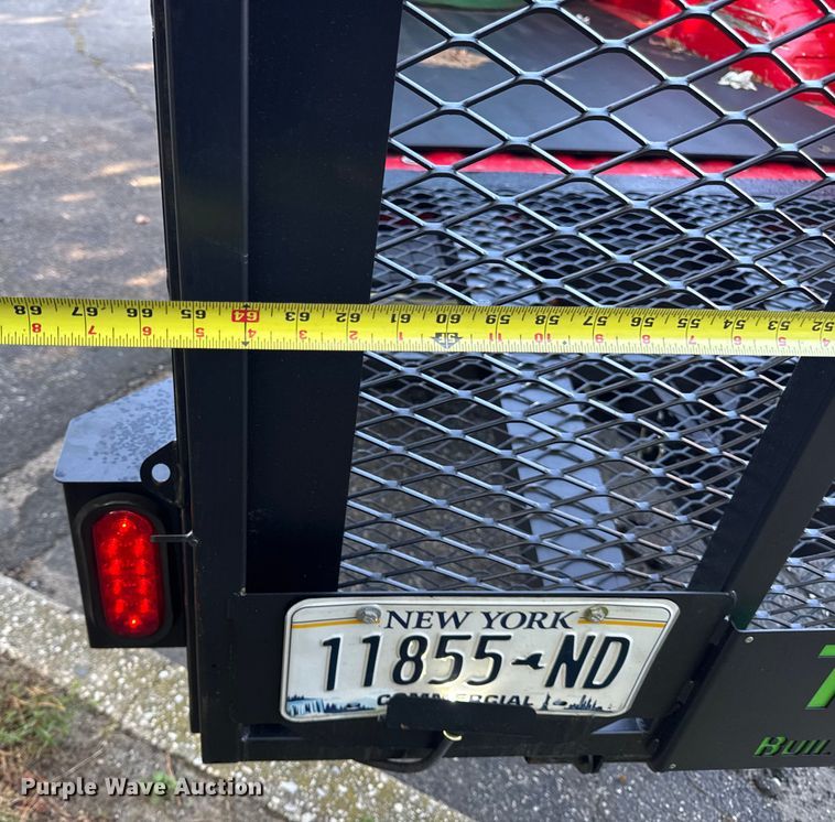 image for item EV4117 2022 Ford F350 Super Duty Crew Cab pickup truck