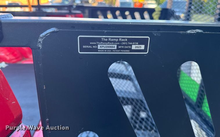 image for item EV4117 2022 Ford F350 Super Duty Crew Cab pickup truck