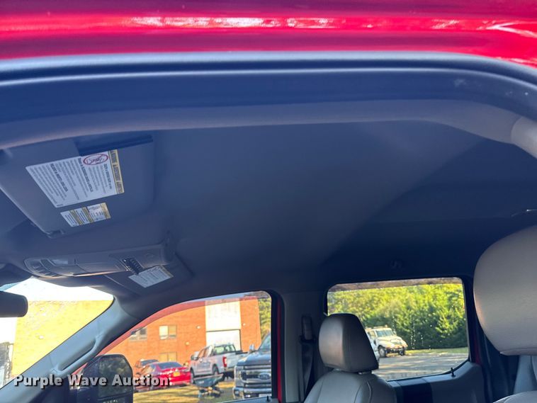 image for item EV4117 2022 Ford F350 Super Duty Crew Cab pickup truck