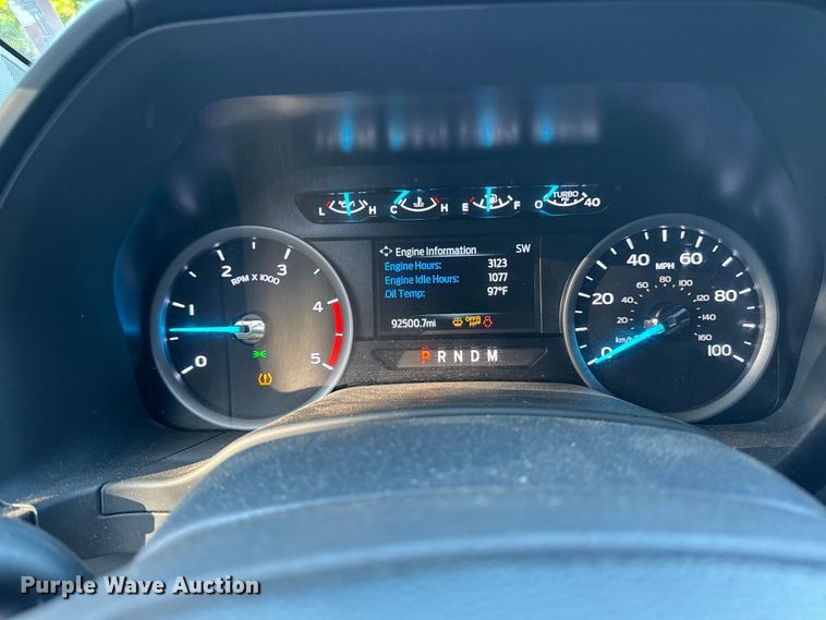 image for item EV4117 2022 Ford F350 Super Duty Crew Cab pickup truck