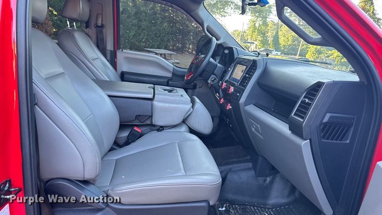 image for item EV4117 2022 Ford F350 Super Duty Crew Cab pickup truck