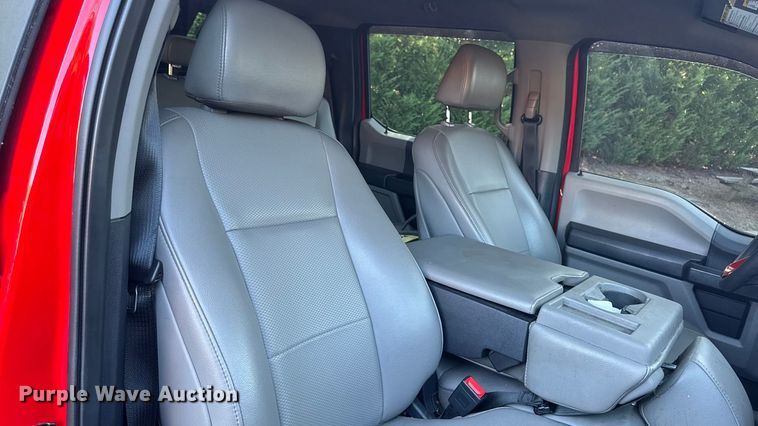 image for item EV4117 2022 Ford F350 Super Duty Crew Cab pickup truck