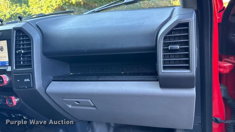 image for item EV4117 2022 Ford F350 Super Duty Crew Cab pickup truck