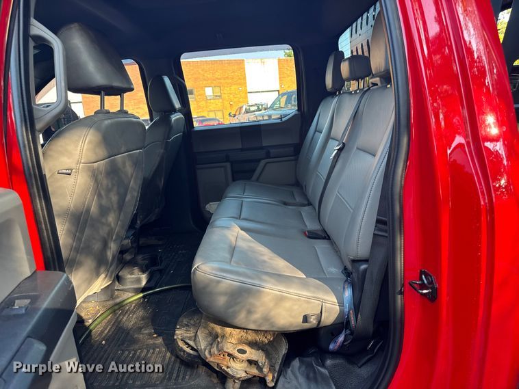 image for item EV4117 2022 Ford F350 Super Duty Crew Cab pickup truck