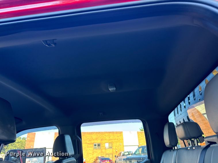 image for item EV4117 2022 Ford F350 Super Duty Crew Cab pickup truck