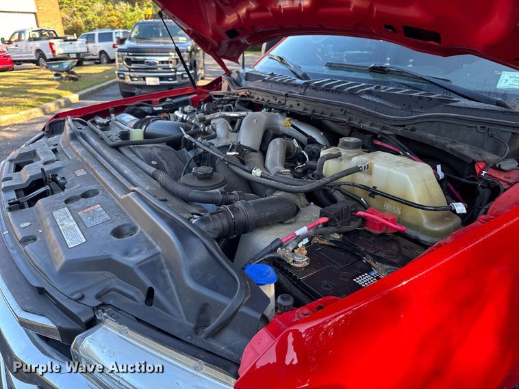 image for item EV4117 2022 Ford F350 Super Duty Crew Cab pickup truck