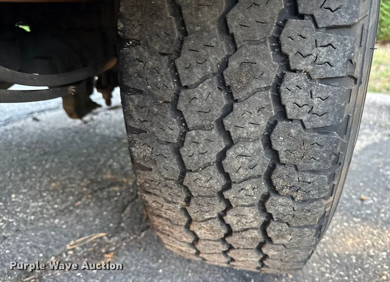 image for item EV4117 2022 Ford F350 Super Duty Crew Cab pickup truck