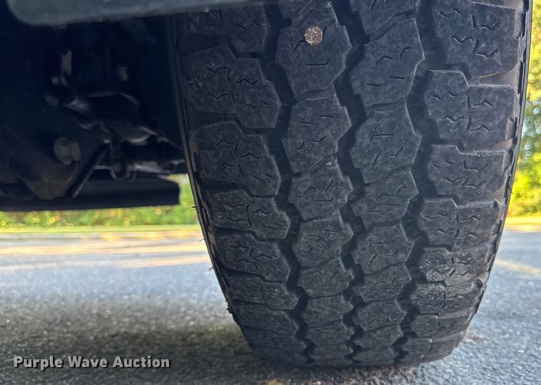 image for item EV4117 2022 Ford F350 Super Duty Crew Cab pickup truck