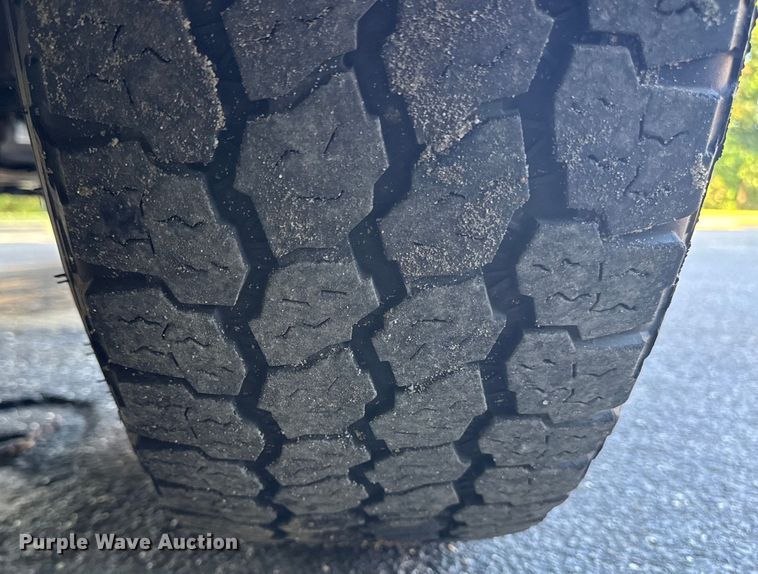 image for item EV4117 2022 Ford F350 Super Duty Crew Cab pickup truck