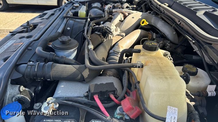 image for item EV4119 2022 Ford F-350 SuperCab pickup truck