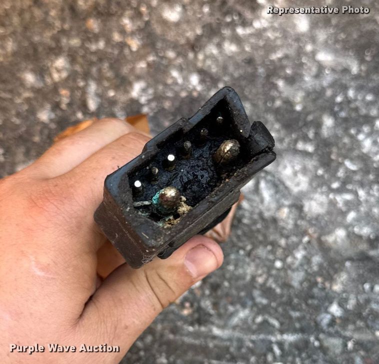 image for item EV4126 (2) SnowExSalt Helixx SS spreaders