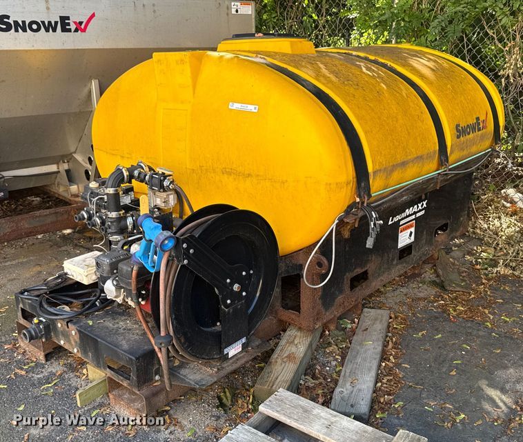 image for item EV4133 Snow Ex LiquiMAXX hook lift spray bed