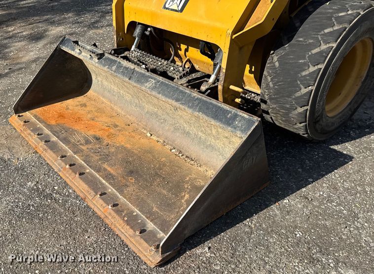 image for item EV4135 2019 Caterpillar 262D skid steer loader
