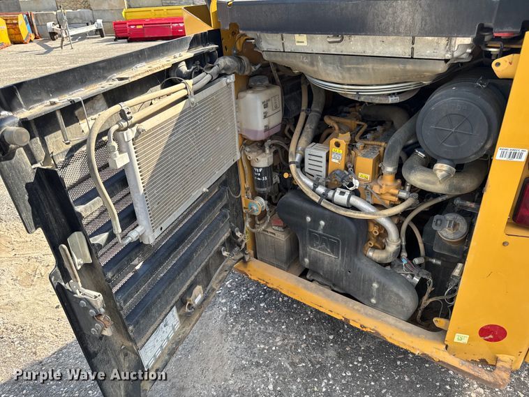 image for item EV4135 2019 Caterpillar 262D skid steer loader