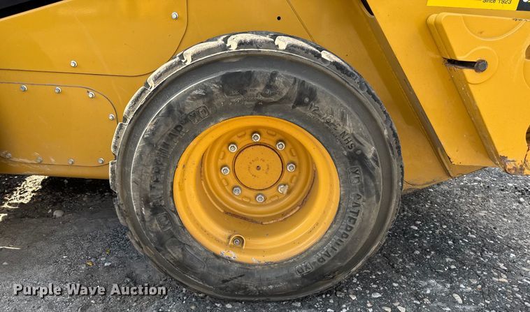 image for item EV4135 2019 Caterpillar 262D skid steer loader