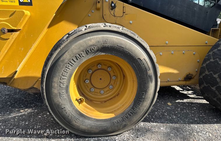 image for item EV4135 2019 Caterpillar 262D skid steer loader