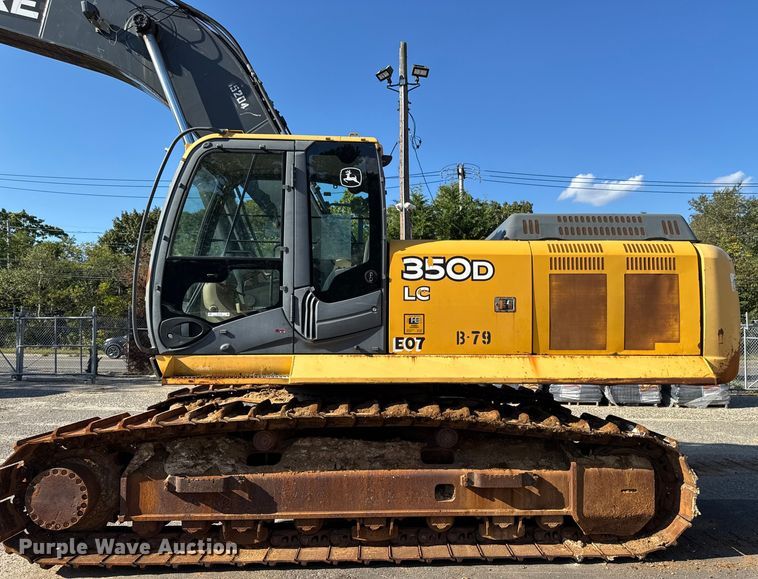 image for item EV4136 2007 John Deere 350D LC excavator