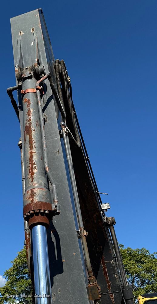 image for item EV4136 2007 John Deere 350D LC excavator