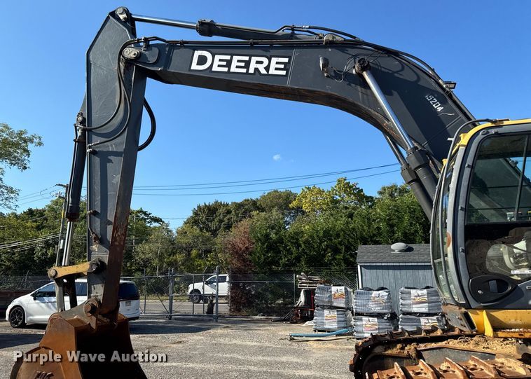 image for item EV4136 2007 John Deere 350D LC excavator