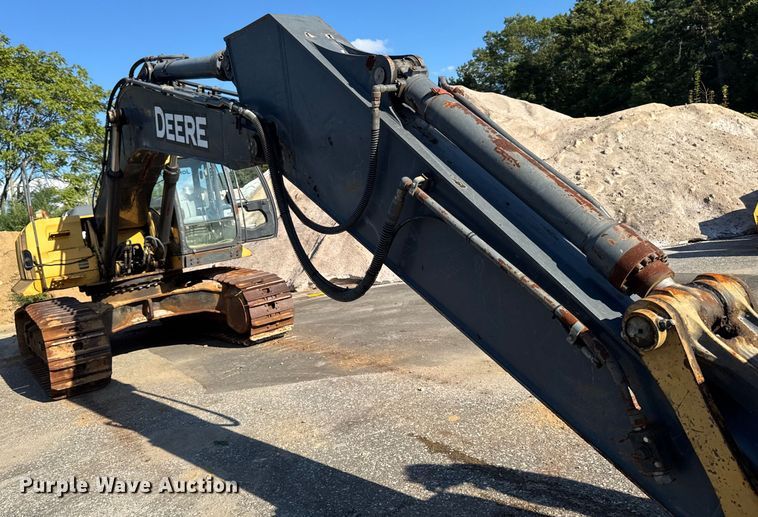 image for item EV4136 2007 John Deere 350D LC excavator