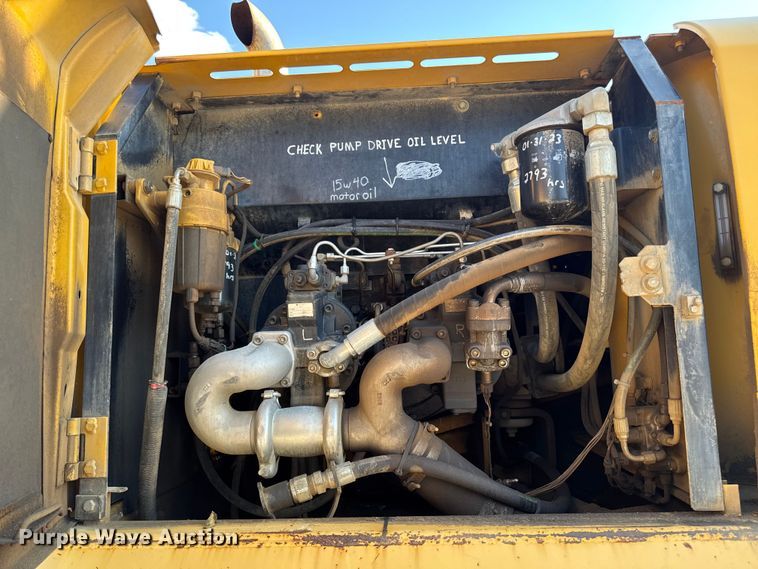 image for item EV4136 2007 John Deere 350D LC excavator