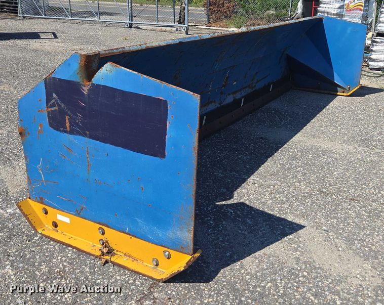 image for item EV4157 Wheel loader snow pusher